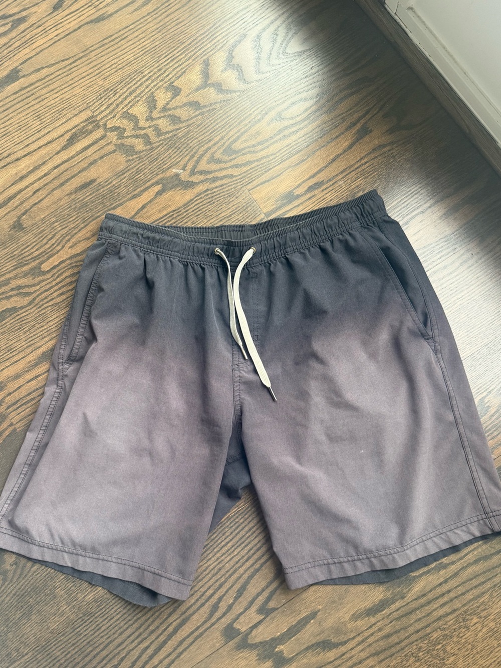 Men’s Fair Harbor Ombré blu/grey shorts L
